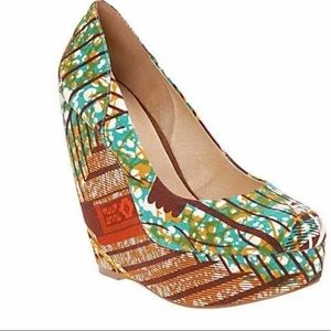70’s style Aldo Wedges